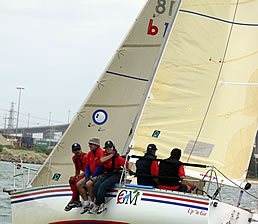 S80 sponsored by GM Supply Chain Solutions Racing on the Port Phillip Bay